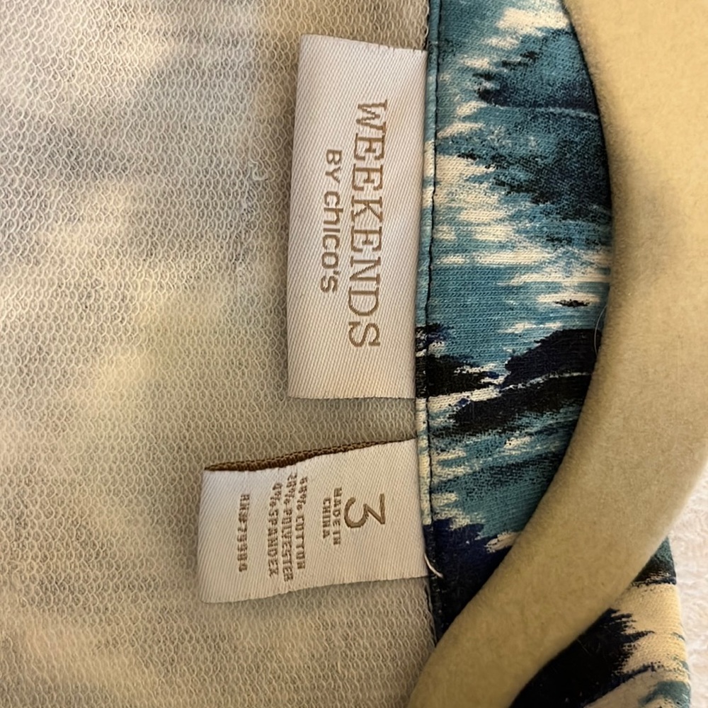 Chico weekender zip sweat shirt size 3